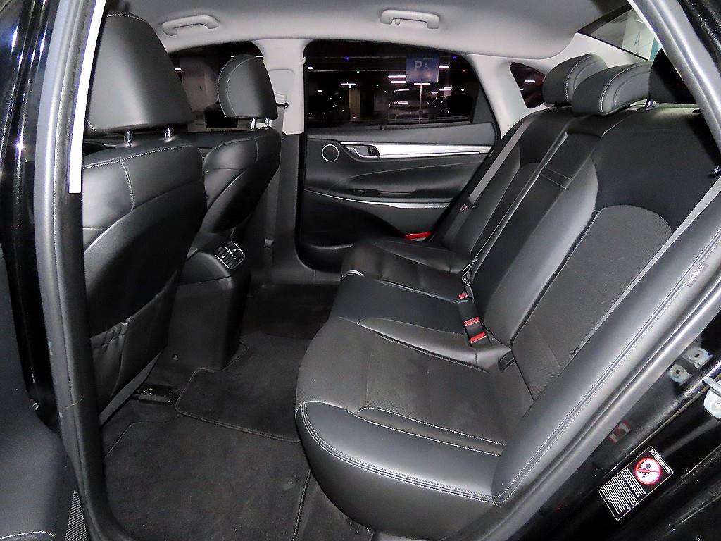 HYUNDAI Grandeur - Vista 7