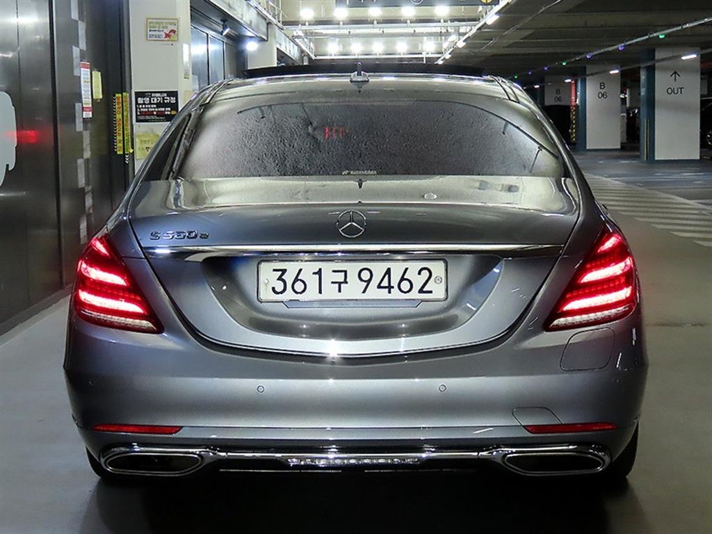 Mercedes Benz S Class - Vista 5
