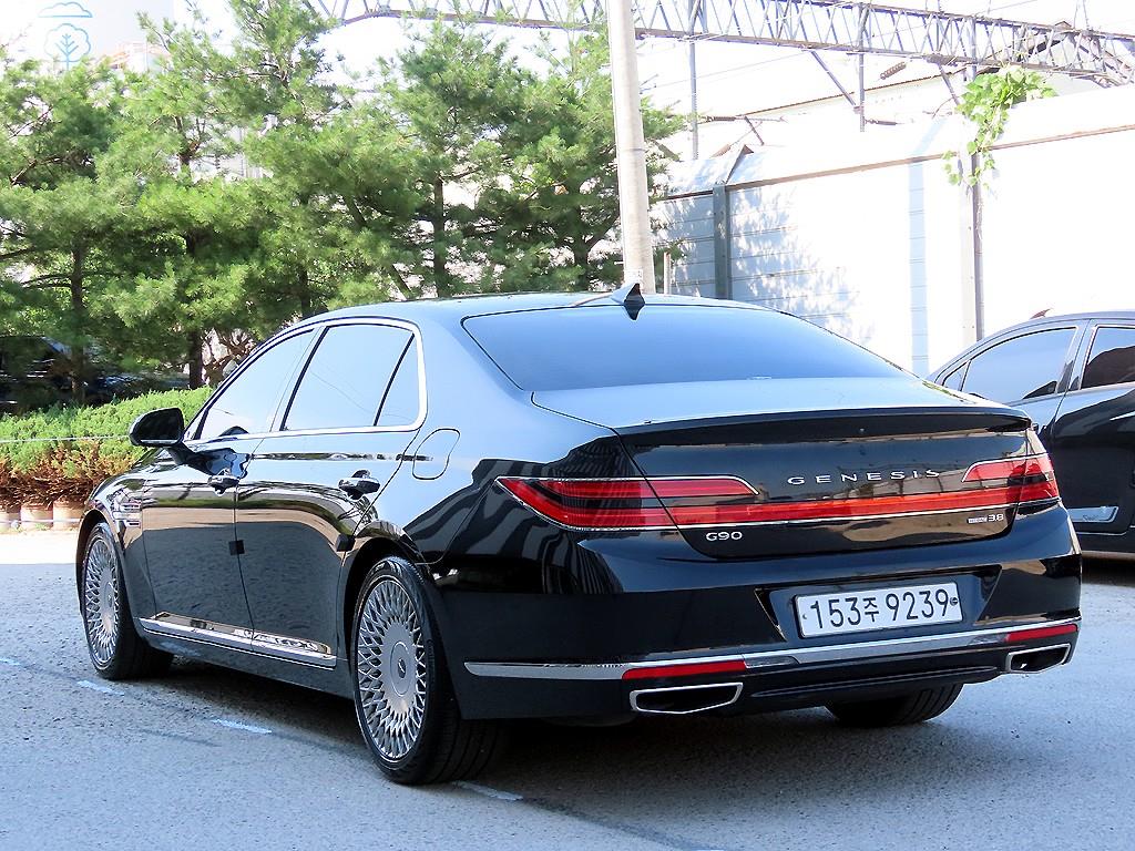 Genesis G90 - Vista 3