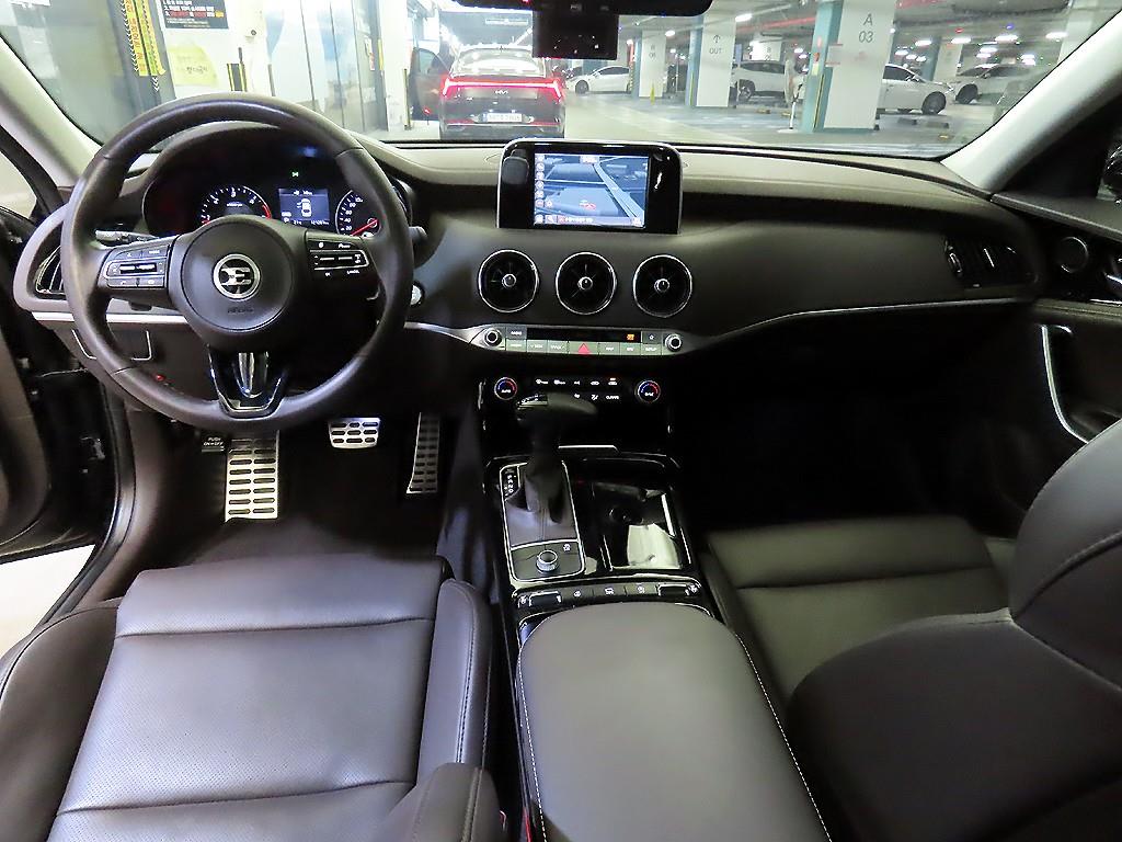KIA Stinger - Vista 10