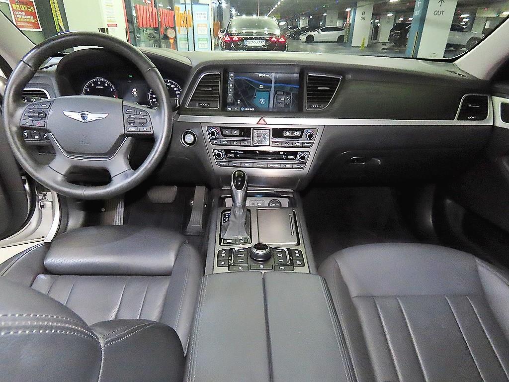 HYUNDAI Genesis - Vista 9