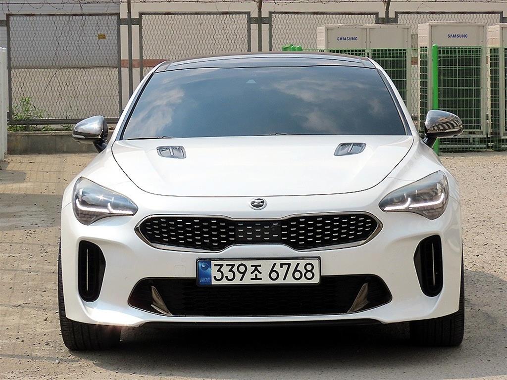 KIA Stinger 2019 Blanco - Importación desde Corea - HF Imports Iquique - Foto 1