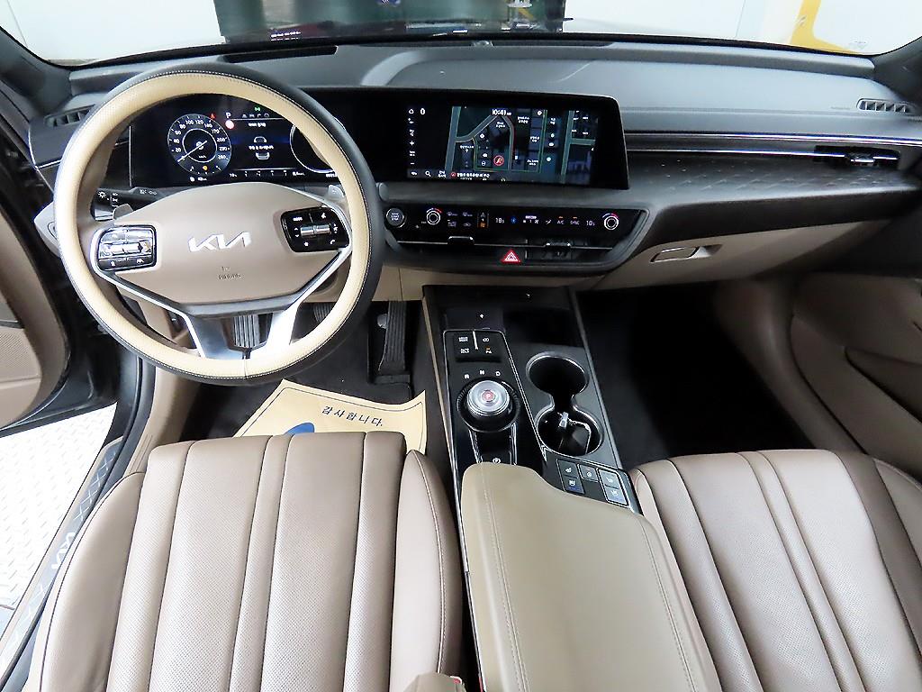 KIA K8 - Vista 7