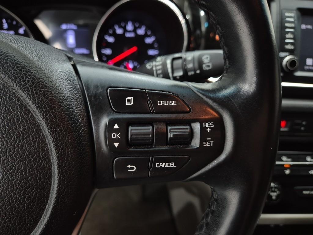 KIA Carnival - Vista 11