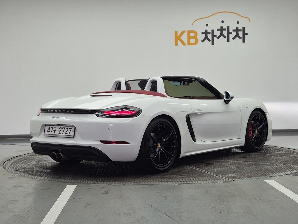 Porsche 718 - Vista 4