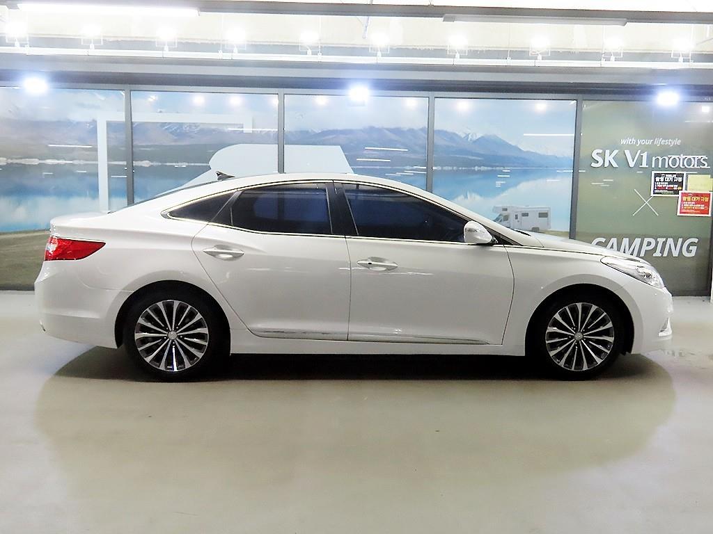 HYUNDAI Grandeur - Vista 3