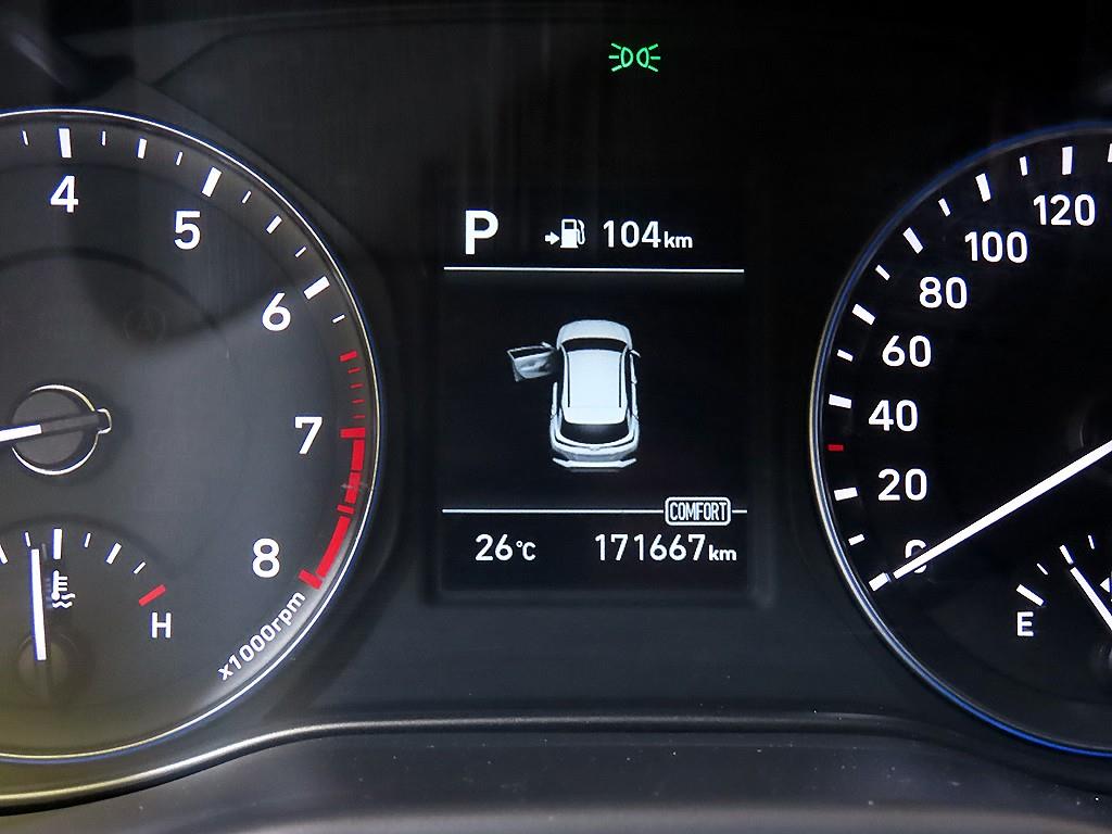 HYUNDAI Kona - Vista 9