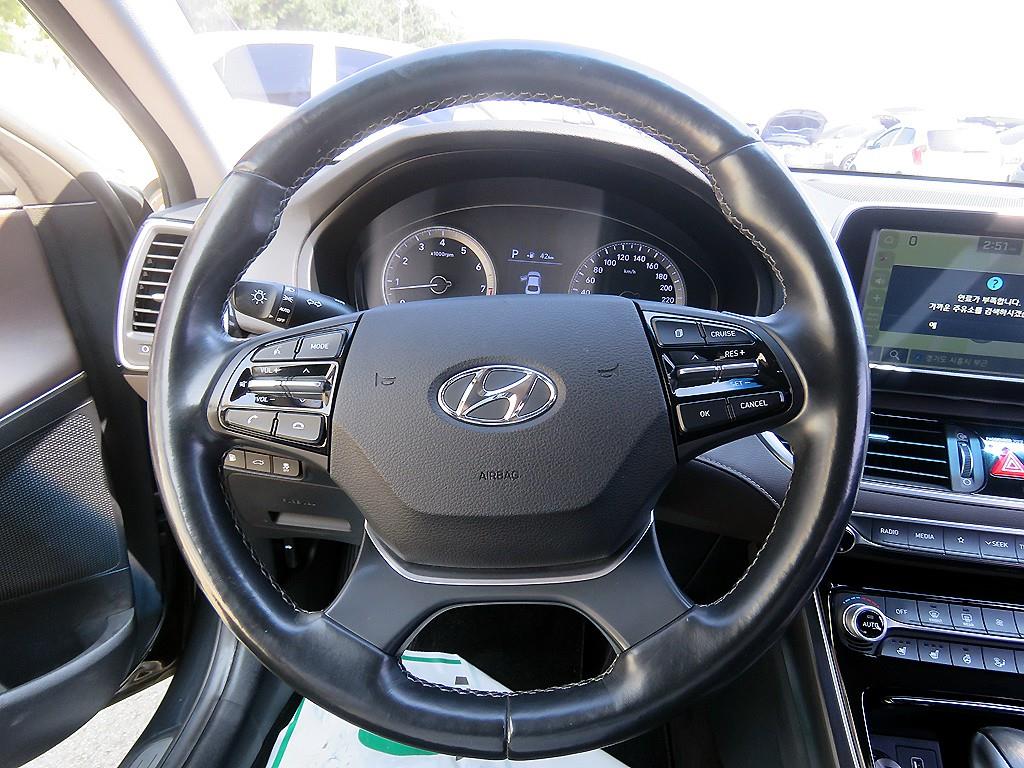HYUNDAI Grandeur - Vista 9
