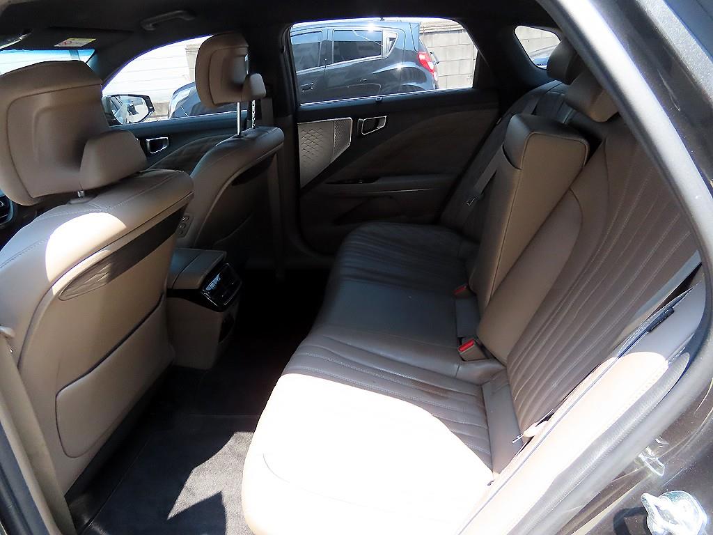 KIA K8 - Vista 6
