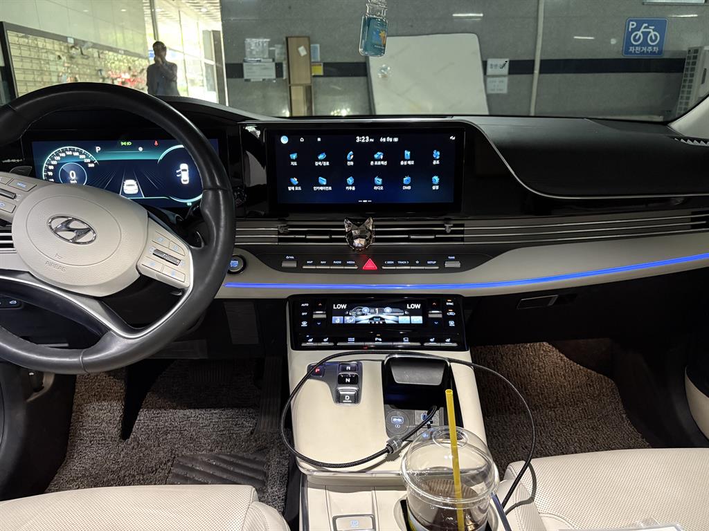 HYUNDAI Grandeur - Vista 7