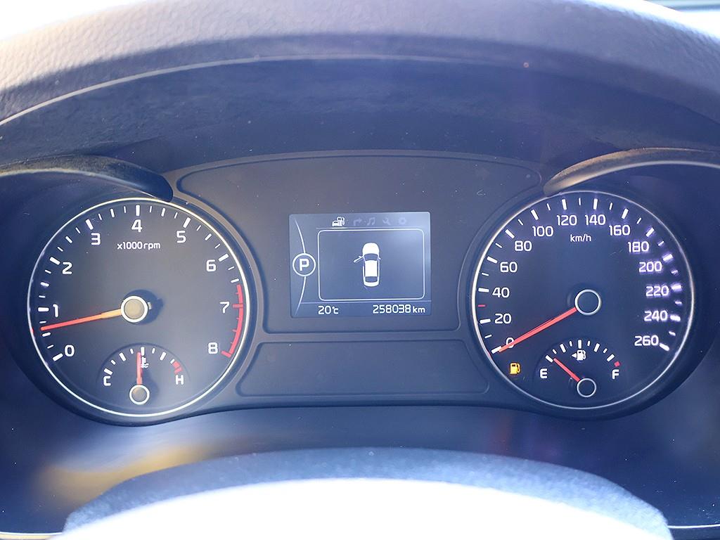 KIA K5 - Vista 11