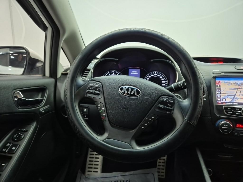 KIA K3 - Vista 9