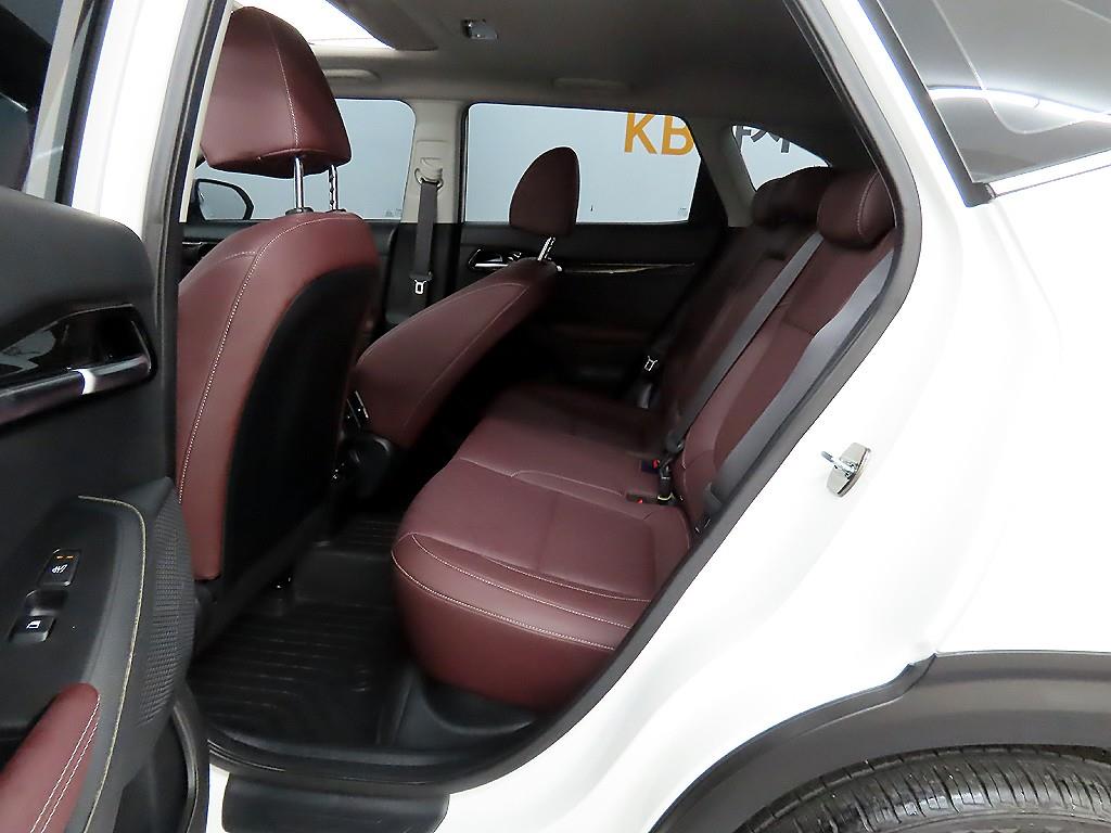 KIA Seltos - Vista 6
