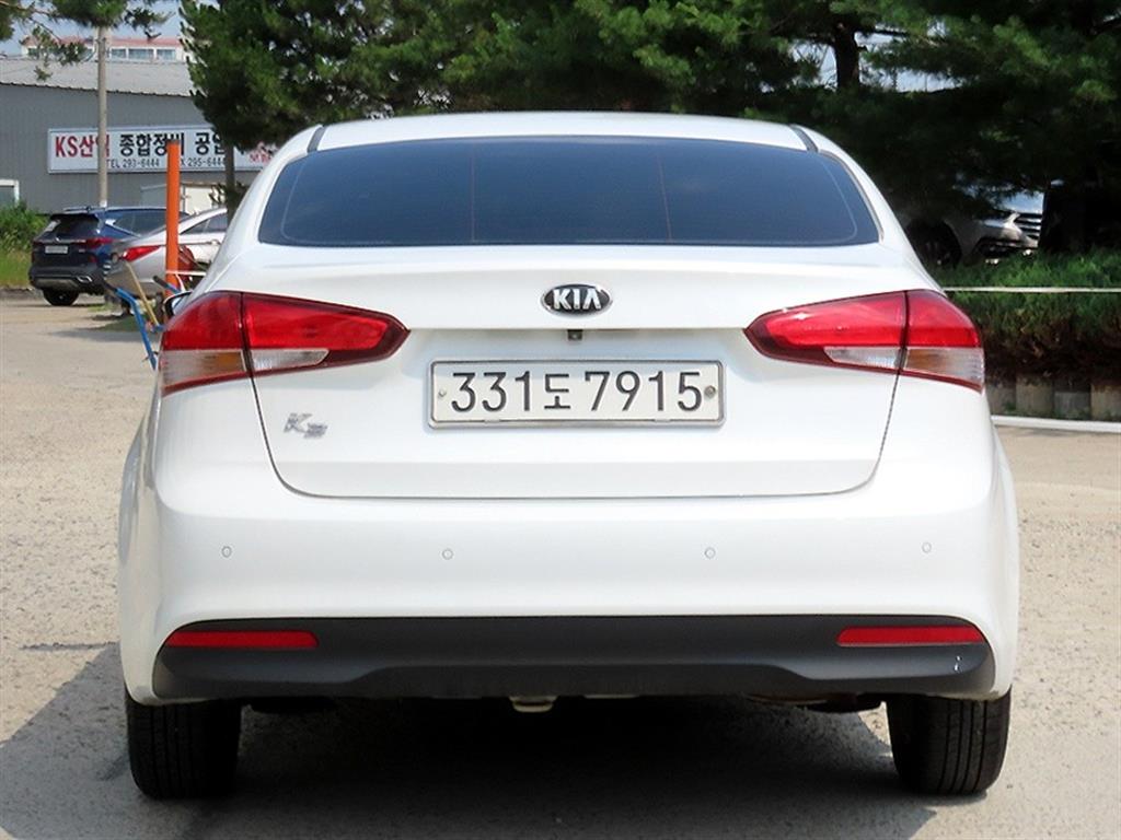KIA K3 - Vista 4