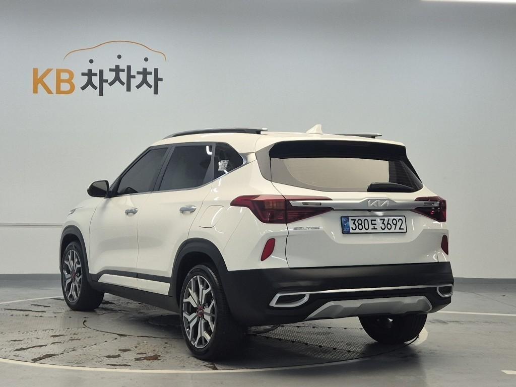 KIA Seltos - Vista 2