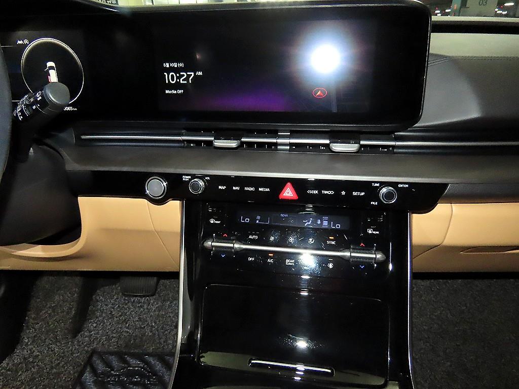 KIA Carnival - Vista 11