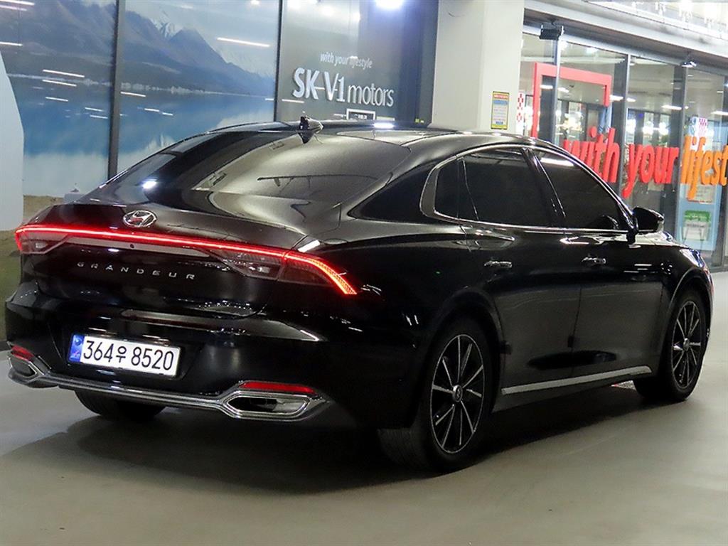 HYUNDAI Grandeur - Vista 4