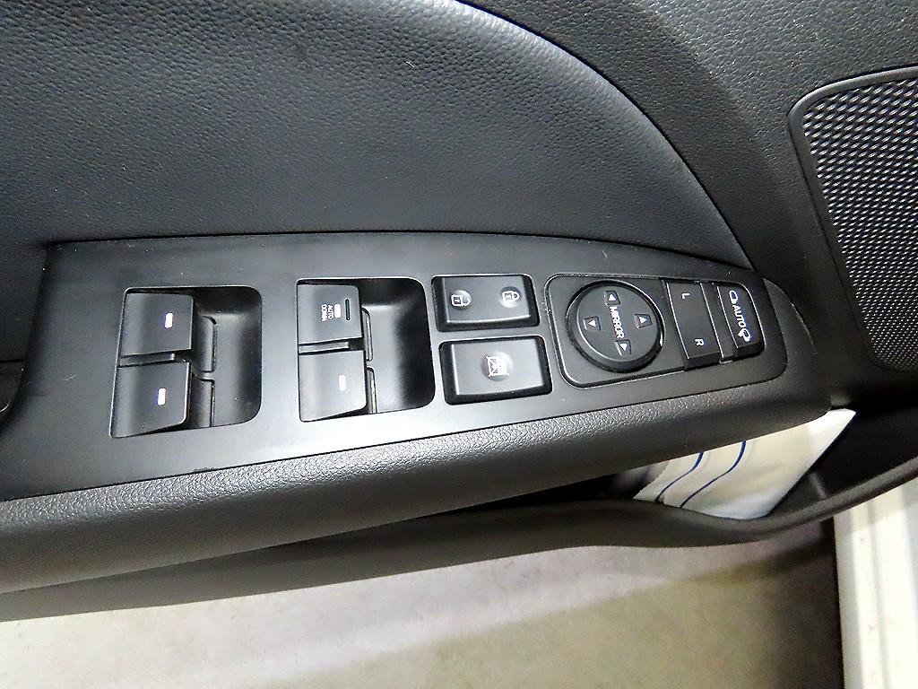 HYUNDAI Avante 2020 Blanco - Importación desde Corea - HF Imports Iquique - Foto 13