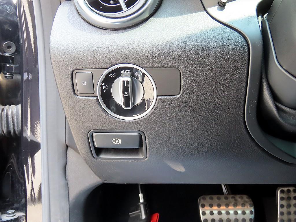 Mercedes Benz SLK Class 2012 Negro - Importación desde Corea - HF Imports Iquique - Foto 15