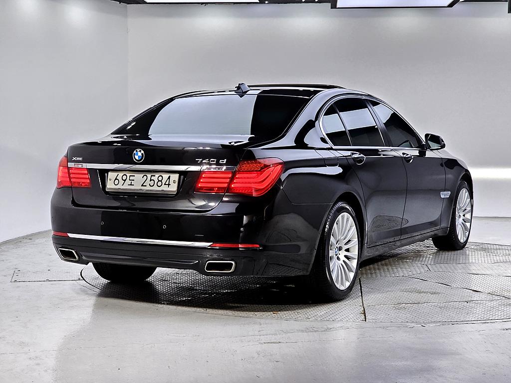 BMW 7 Series - Vista 4