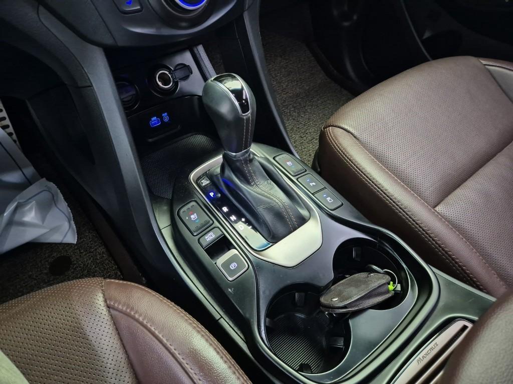 HYUNDAI Maxcruz - Vista 8