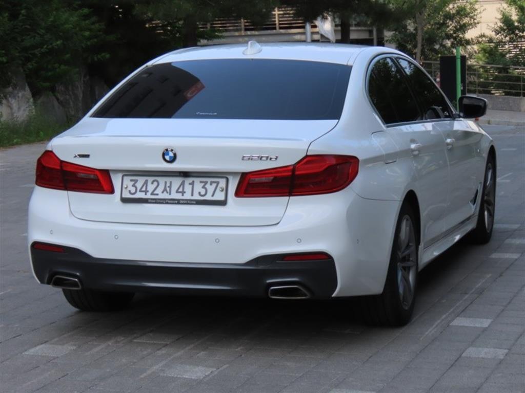 BMW 5 Series - Vista 3