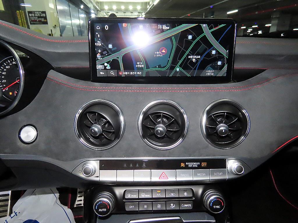 KIA Stinger - Vista 11