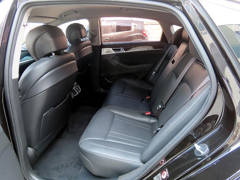 Genesis G80 - Vista 6