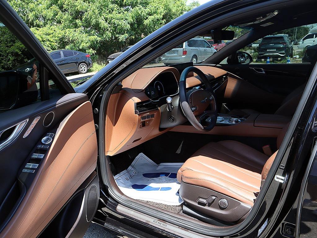 Genesis G80 - Vista 6