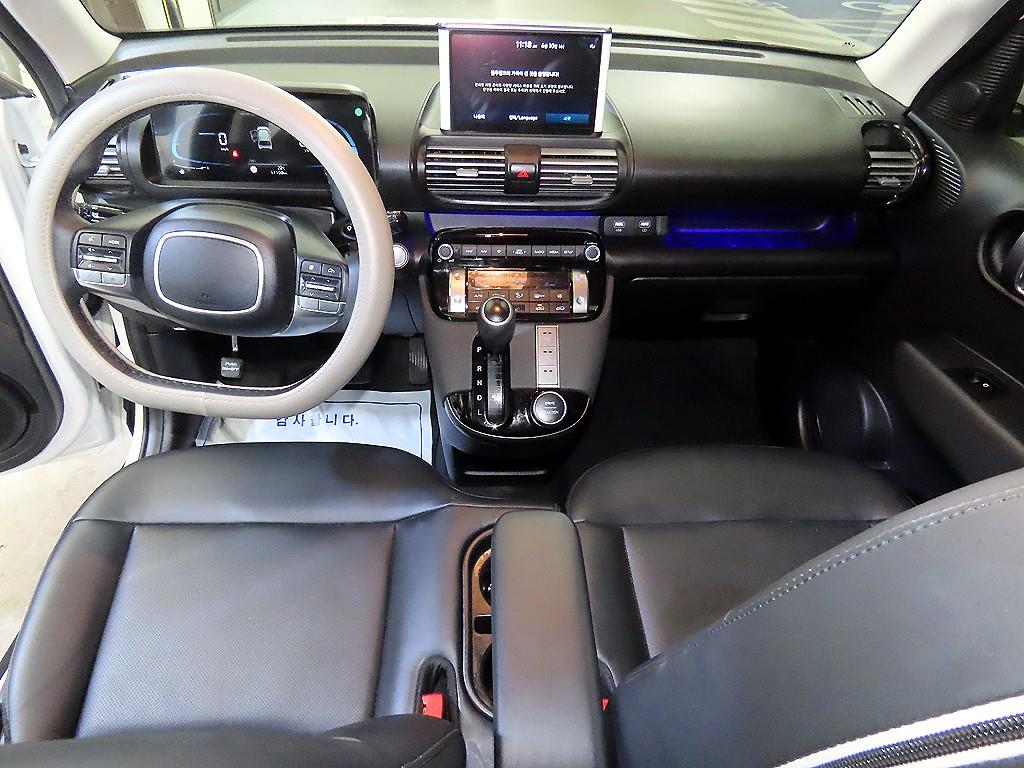 HYUNDAI Casper - Vista 10