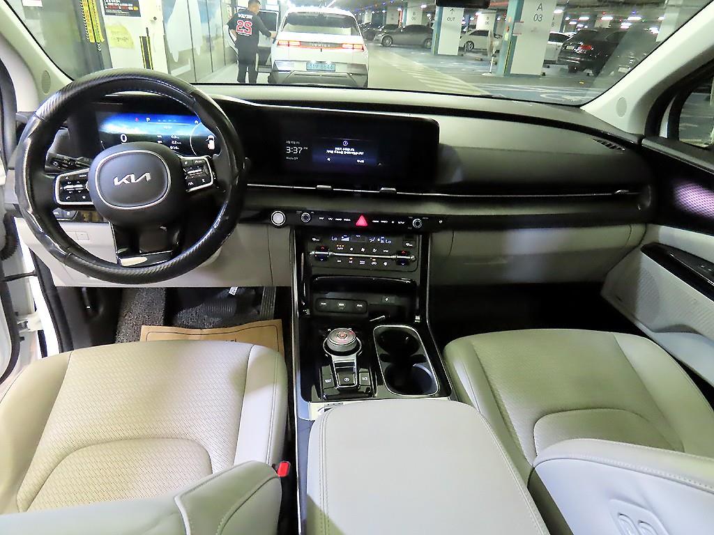 KIA Carnival - Vista 10