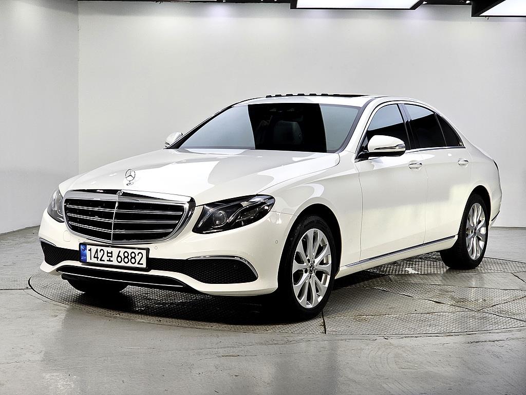 Mercedes Benz E class 2017 Blanco - Importación desde Corea - HF Imports Iquique - Foto 1