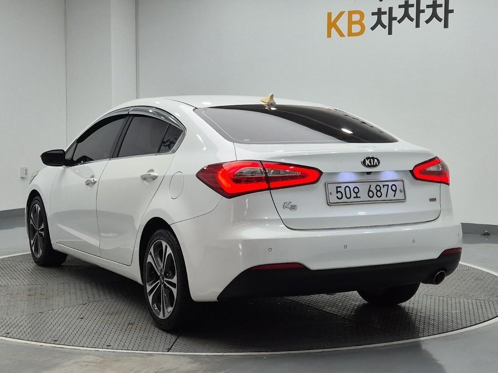 KIA K3 - Vista 3