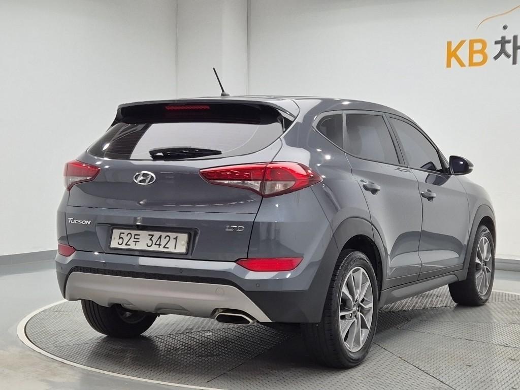 HYUNDAI Tucson - Vista 3