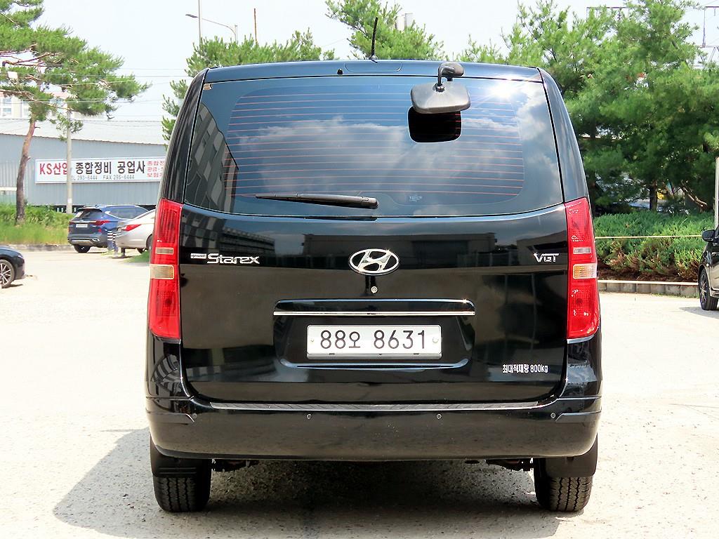 HYUNDAI Starex - Vista 4