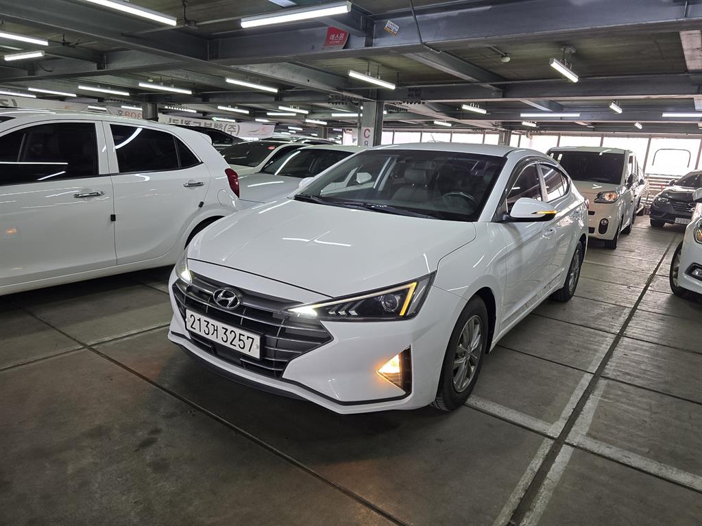 HYUNDAI Avante 2019 Blanco - Importación desde Corea - HF Imports Iquique - Foto 1
