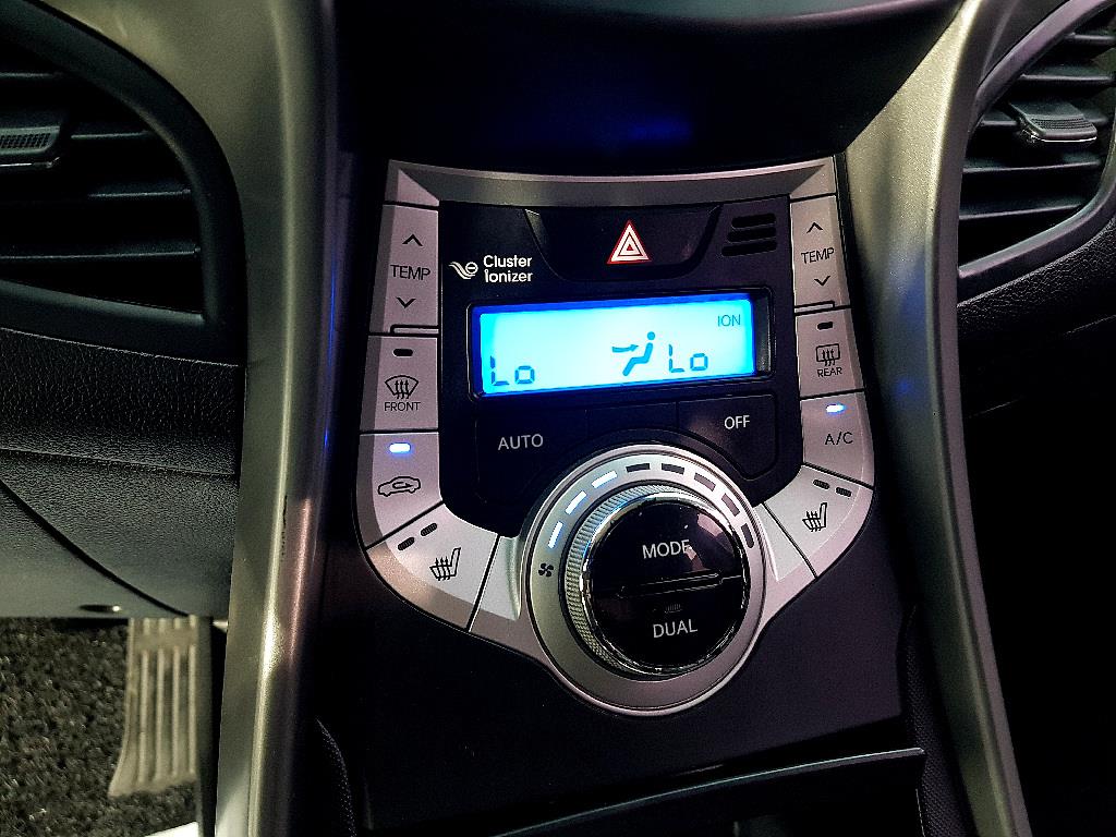 HYUNDAI Avante 2011 Blanco - Importación desde Corea - HF Imports Iquique - Foto 14