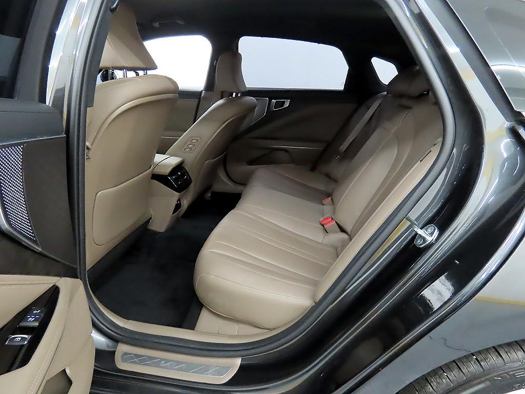 KIA K8 - Vista 6