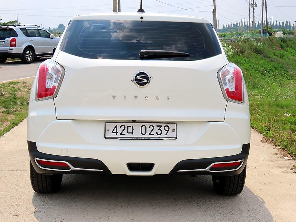 Ssangyong Tivoli - Vista 4