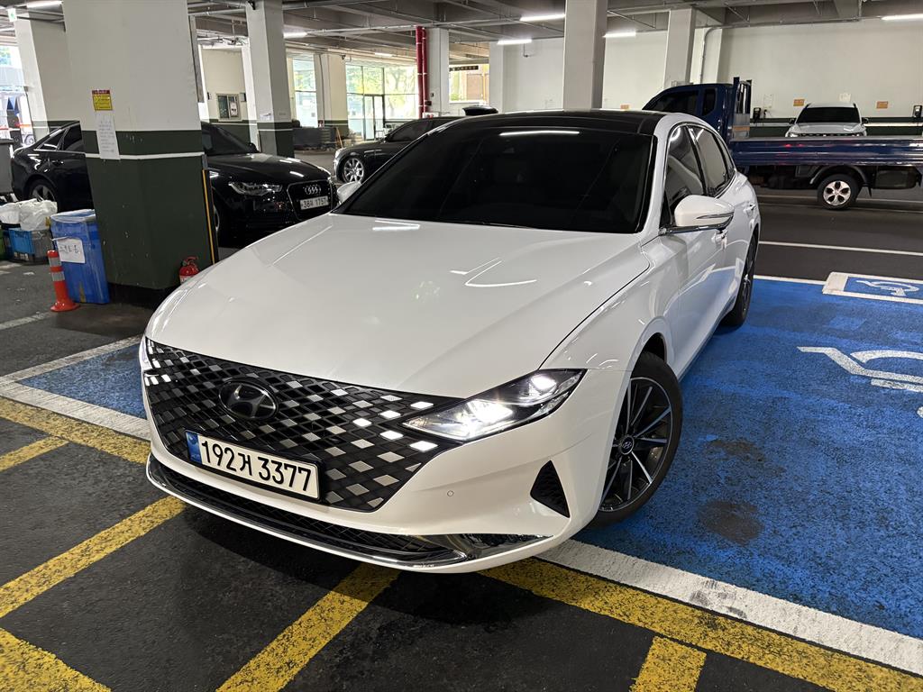 HYUNDAI Grandeur - Vista 2
