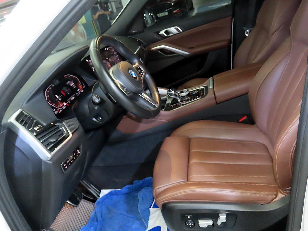 BMW X6 - Vista 6