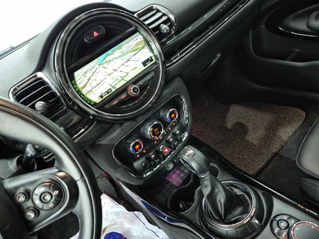 Mini Clubman - Vista 10