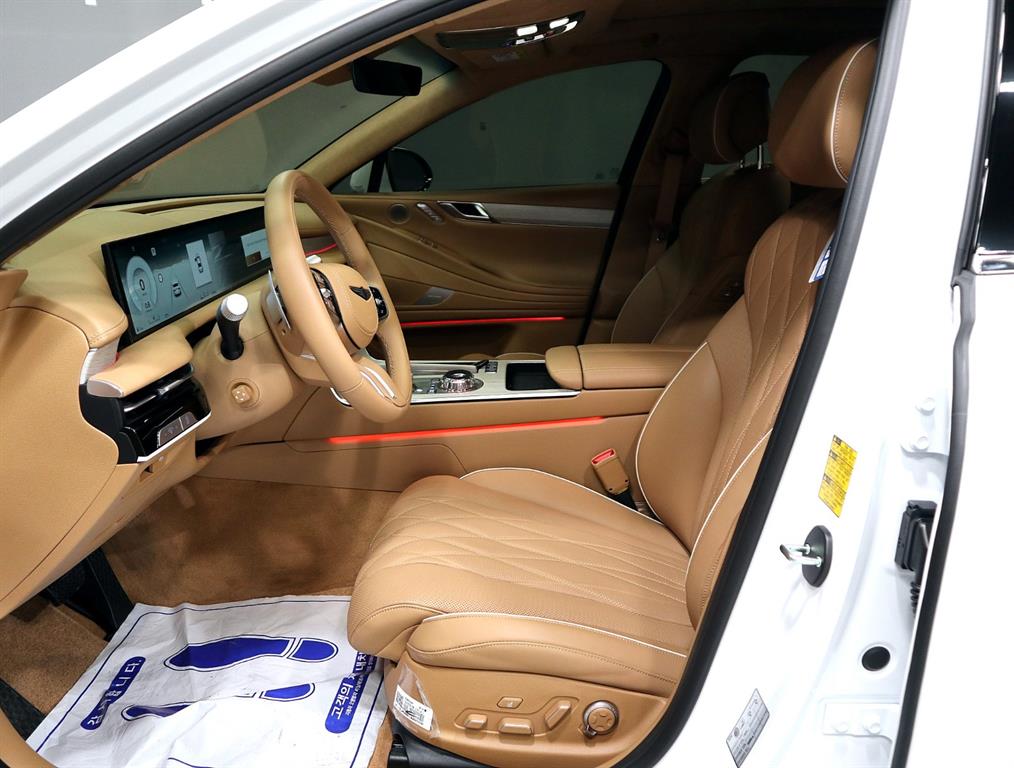 Genesis G80 - Vista 9