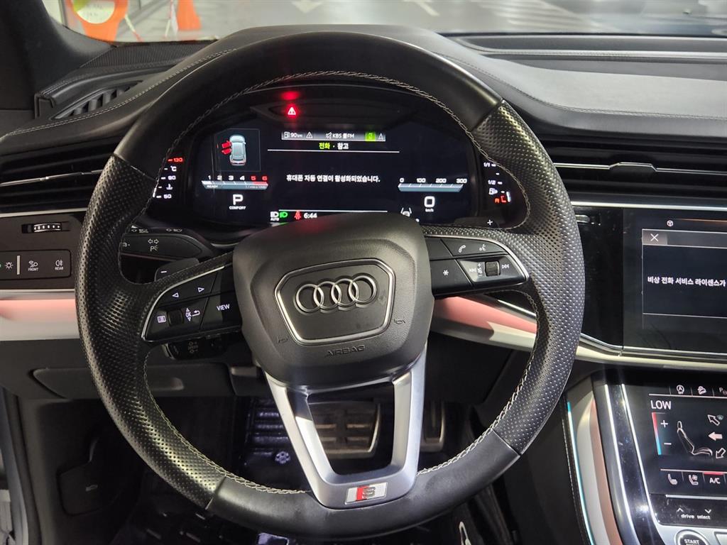 Audi Q8 - Vista 9