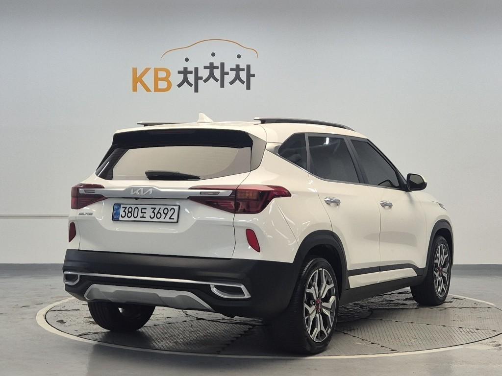 KIA Seltos - Vista 3