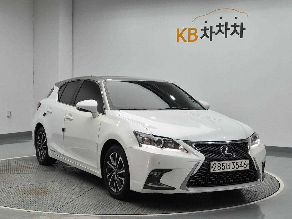 Lexus CT - Vista 4