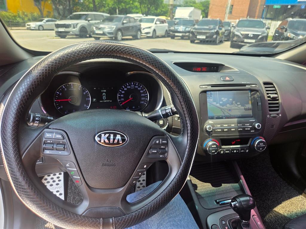 KIA K3 2015 Blanco - Importación desde Corea - HF Imports Iquique - Foto 19