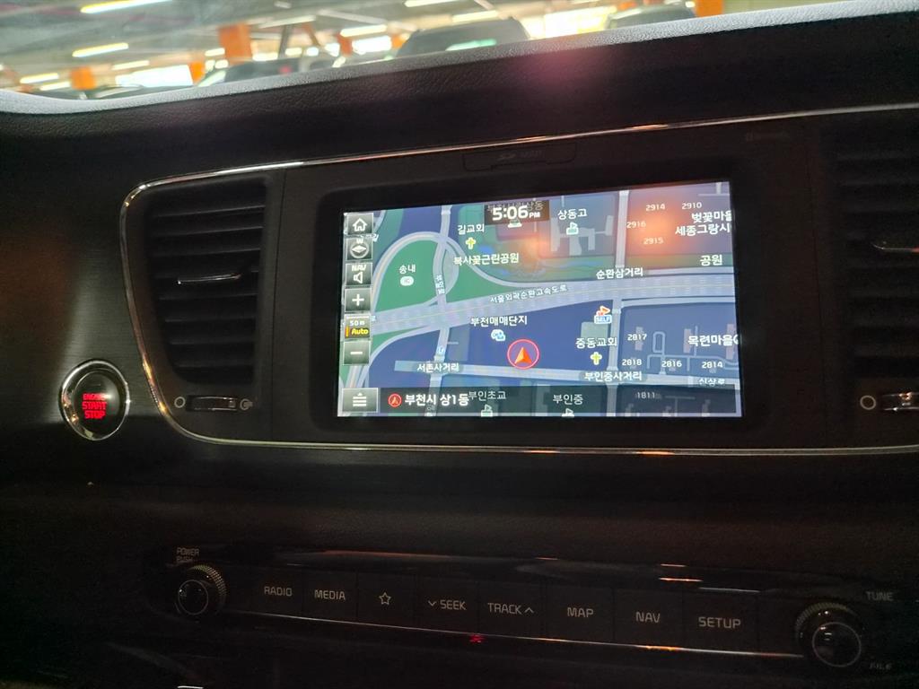 KIA Carnival - Vista 10
