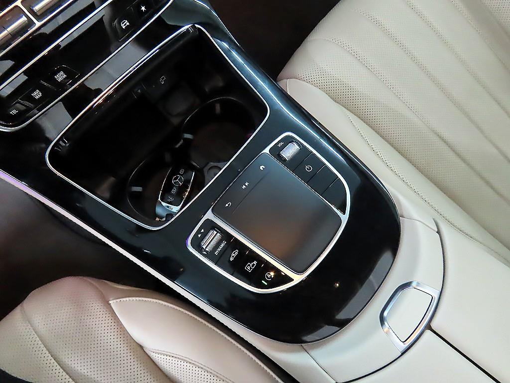 Mercedes Benz E class 2021 Negro - Importación desde Corea - HF Imports Iquique - Foto 13