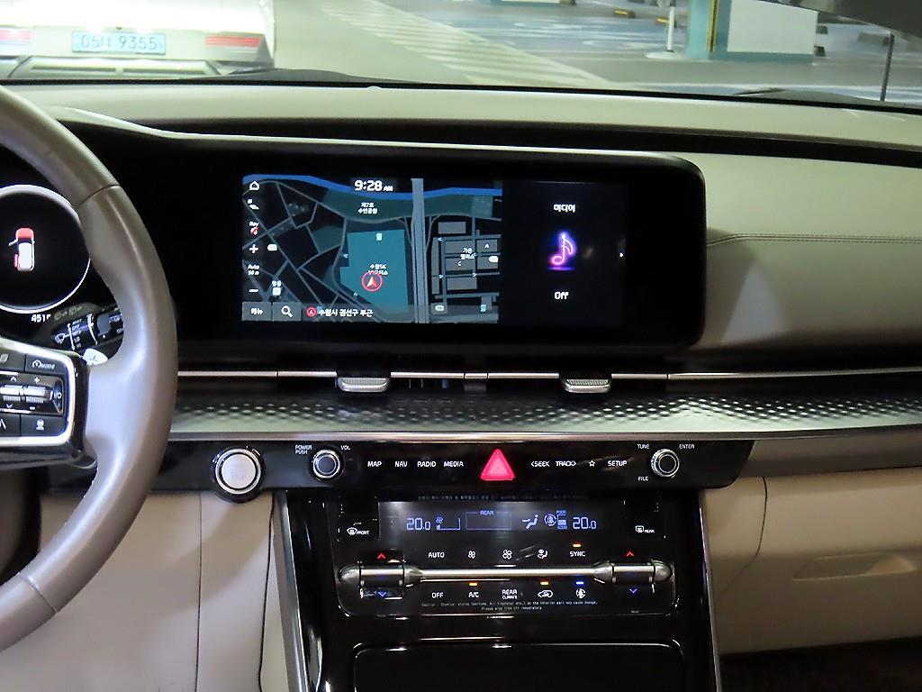 KIA Carnival - Vista 11